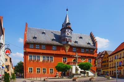 Das neue Rathaus in Ochsenfurt © WernerHilpert / fotolia.com